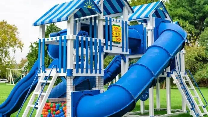 Ball-Pit-Blast-Back-1-690x390