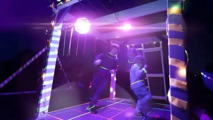Captains-Pearl-Dance-Floor-690x390