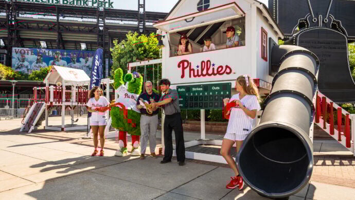 PhilliesPRDay_KingSwings-1350-2-2-690x390-2