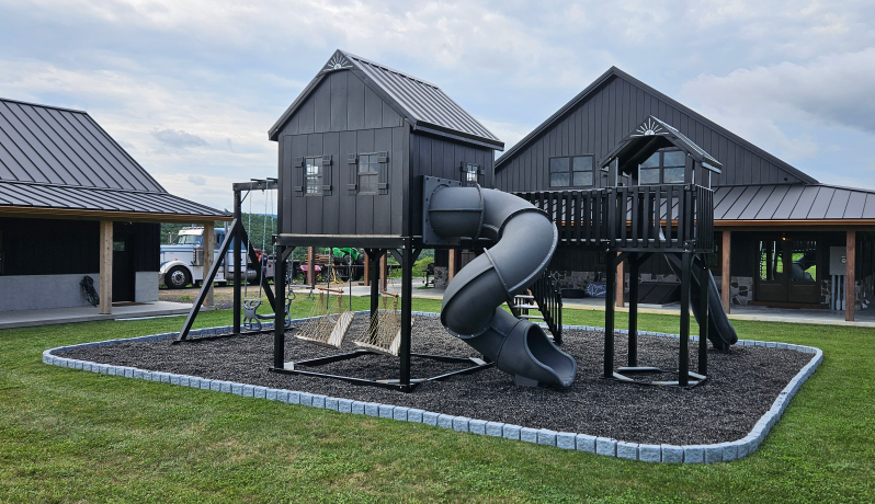 Wood VS Rubber Mulch: What is the differences?